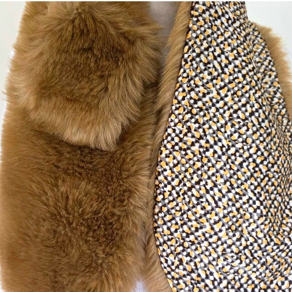 Banana Republic Faux Fur Pull Through Scarf Golden Brown Elegant Neck Warmer - Picture 8 of 10